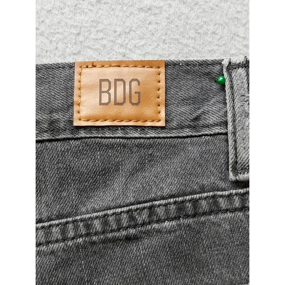 Urban Outfitters Men Jean Short 33 Gray Denim Distressed Bermuda Slim Fit Cozy